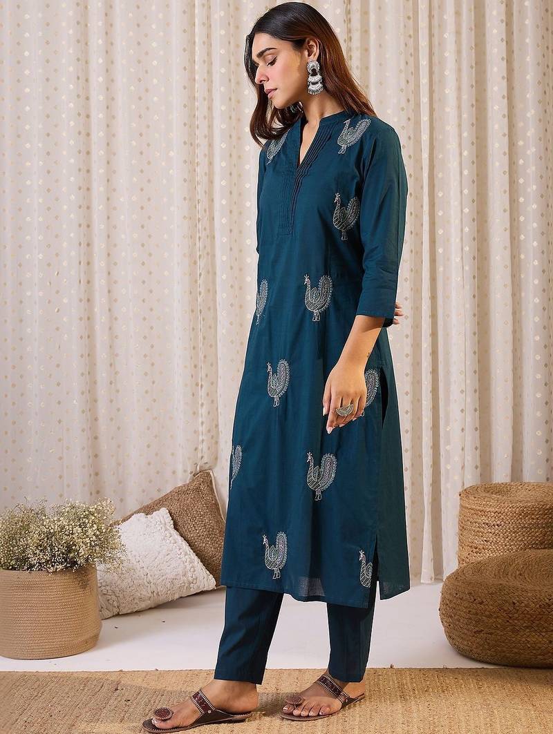 Women Ethnic Motifs Embroidered Regular Thread Work Pure Cotton Kurta with Trousers