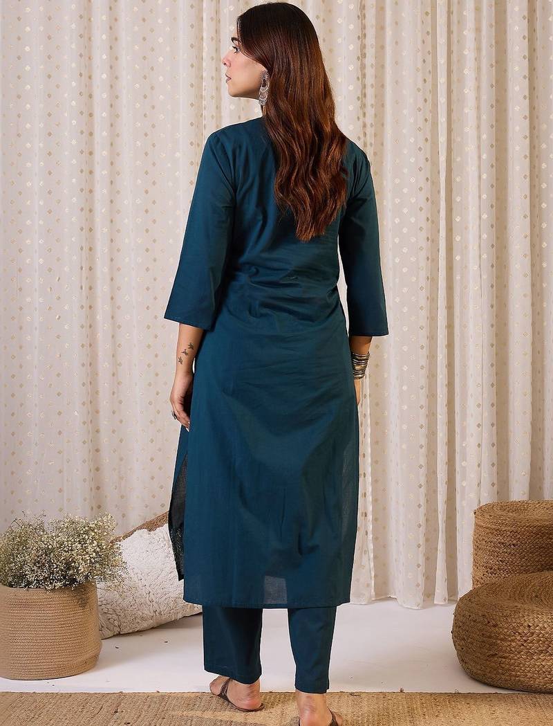 Women Ethnic Motifs Embroidered Regular Thread Work Pure Cotton Kurta with Trousers