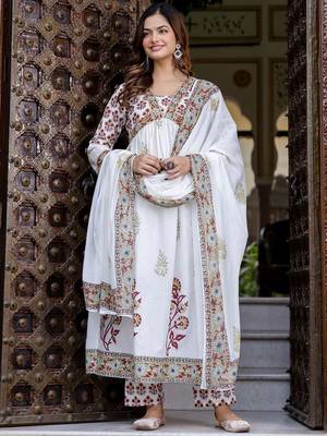 Floral Printed Empire Pure Cotton A-Line Kurta With Trousers & Dupatta 2