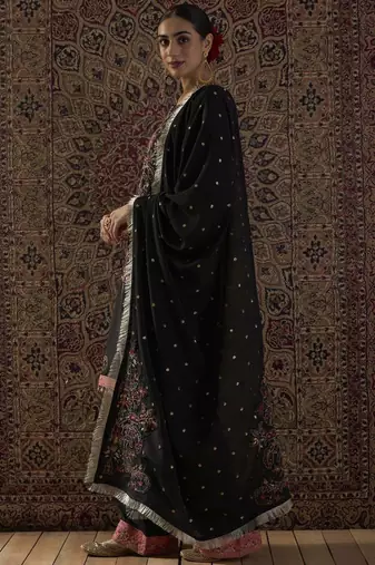 Ethnic Motifs Embroidered Straight Thread Work Kurta With Patiala & Dupatta