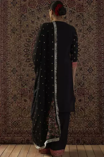 Ethnic Motifs Embroidered Straight Thread Work Kurta With Patiala & Dupatta
