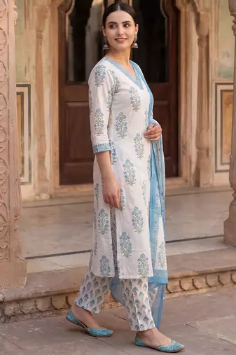 Women Floral Printed Regular Sequinned Pure Cotton Kurta with Trousers & With Dupatta