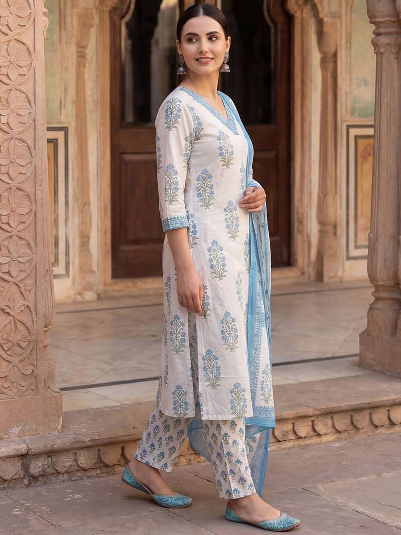Women Floral Printed Regular Sequinned Pure Cotton Kurta with Trousers & With Dupatta