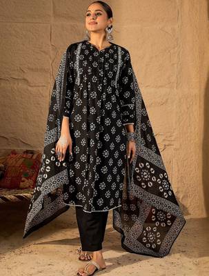 Ethnic Motifs Printed Kurta With Trouser & With Dupatta 1