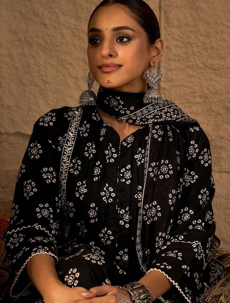 Ethnic Motifs Printed Kurta With Trouser & With Dupatta