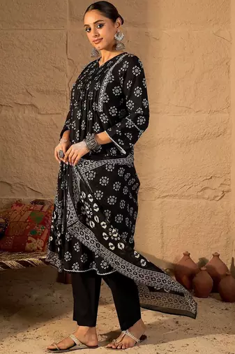 Ethnic Motifs Printed Kurta With Trouser & With Dupatta