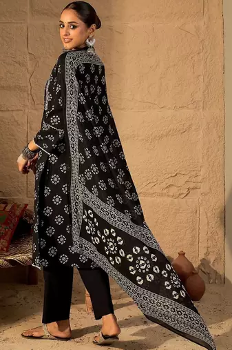 Ethnic Motifs Printed Kurta With Trouser & With Dupatta