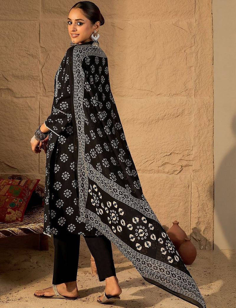 Ethnic Motifs Printed Kurta With Trouser & With Dupatta
