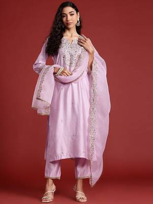 Floral Embroidered Liva Kurta With Trousers & Dupatta 5