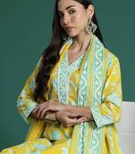 Women Floral Printed Regular Pure Cotton Kurta with Trousers & With Dupatta