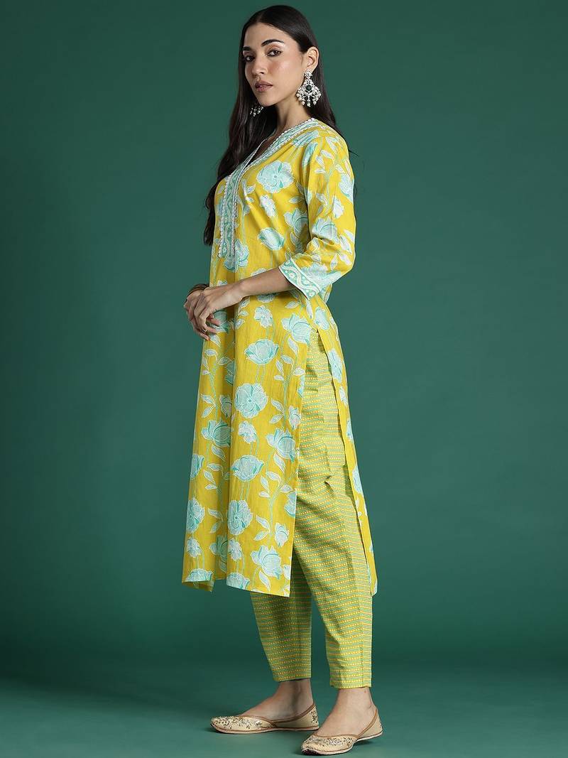 Women Floral Printed Regular Pure Cotton Kurta with Trousers & With Dupatta