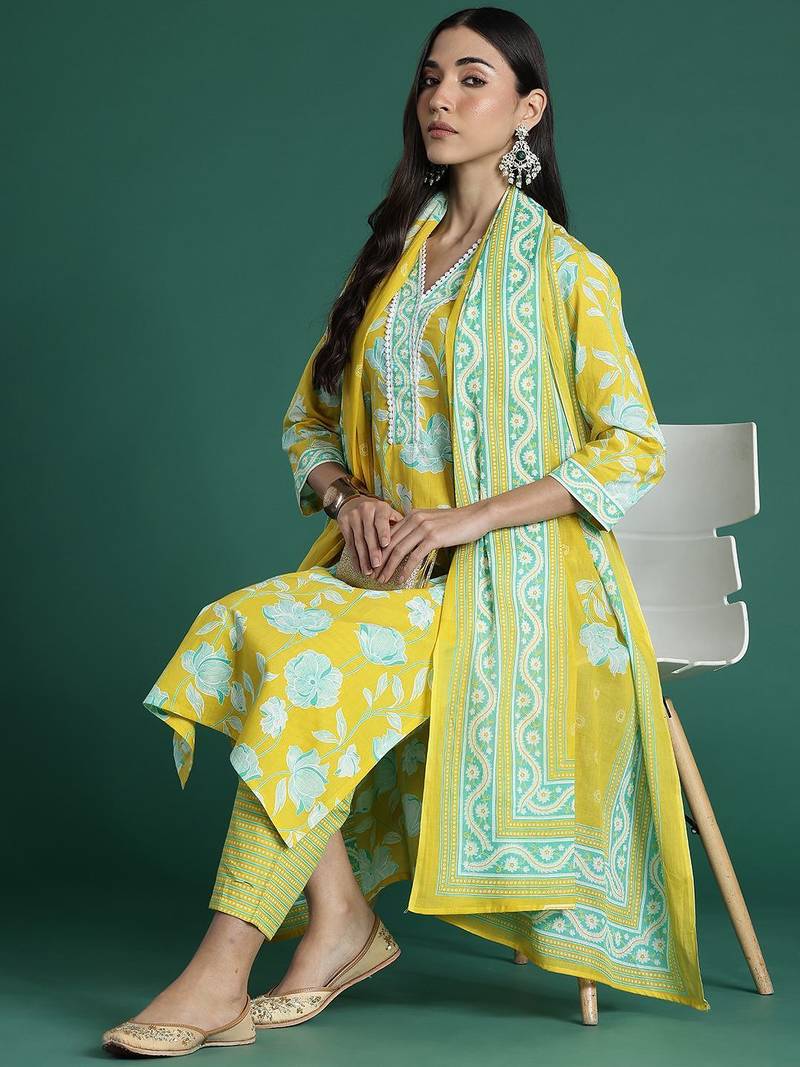 Women Floral Printed Regular Pure Cotton Kurta with Trousers & With Dupatta
