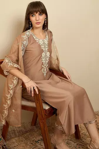 Floral Yoke Design Thread Work Straight Kurta With Trousers & Dupatta