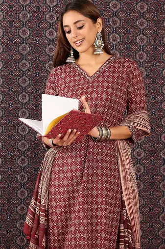 Ethnic Motifs Printed Sequinned Pure Cotton Kurta With Trousers & Dupatta