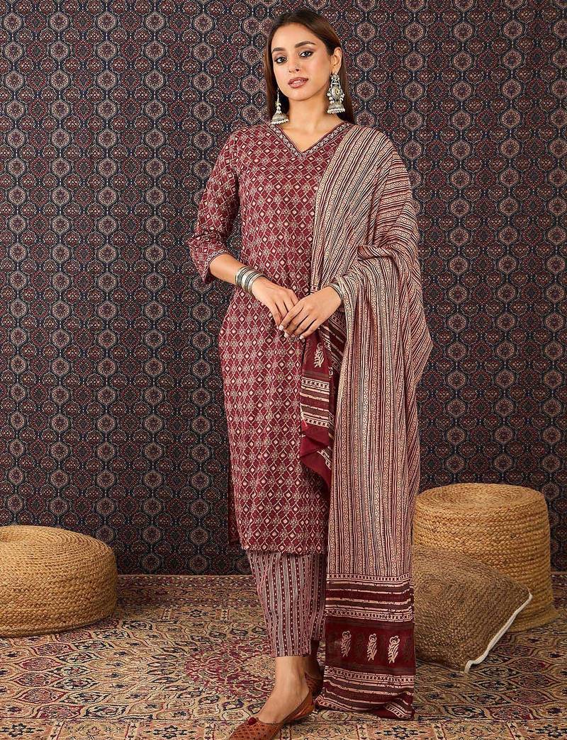 Ethnic Motifs Printed Sequinned Pure Cotton Kurta With Trousers & Dupatta