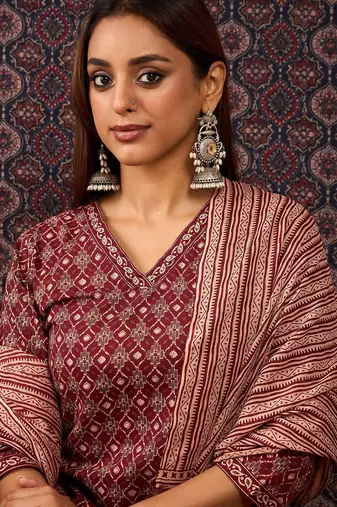 Ethnic Motifs Printed Sequinned Pure Cotton Kurta With Trousers & Dupatta
