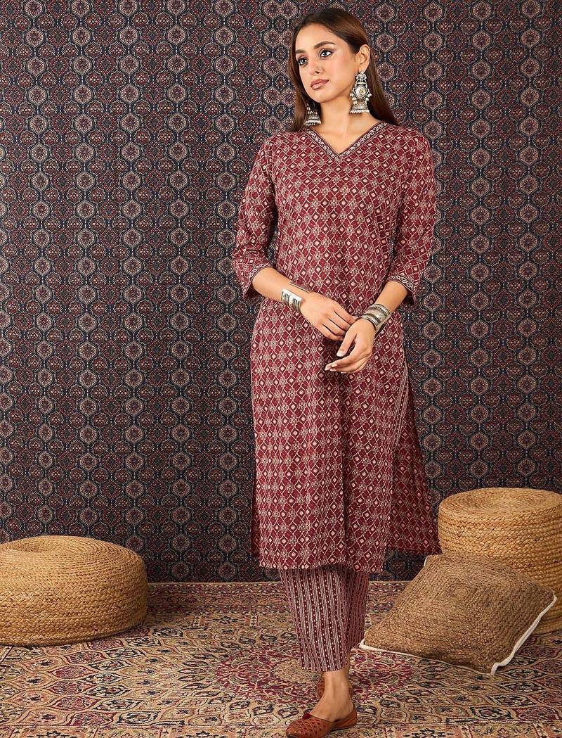 Ethnic Motifs Printed Sequinned Pure Cotton Kurta With Trousers & Dupatta