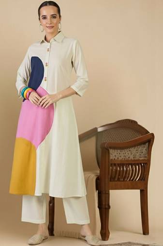 Women Colourblocked Regular  Cotton Kurta with Trousers