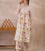 Women Floral Printed Empire  Cotton Kurta with Trousers