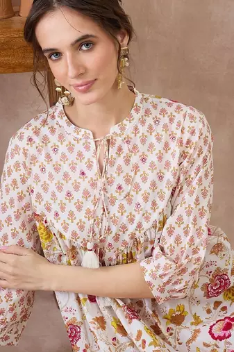 Women Floral Printed Empire Pure Cotton Kurta with Trousers