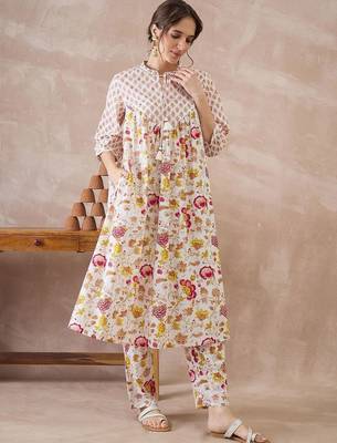 Women Floral Printed Empire  Cotton Kurta with Trousers 5