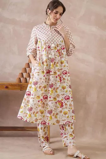 Women Floral Printed Empire Pure Cotton Kurta with Trousers