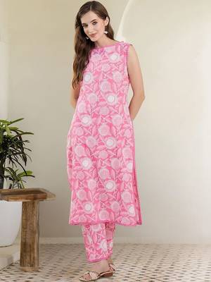 Women Floral Printed Regular Pure Cotton Kurta with Trousers 1
