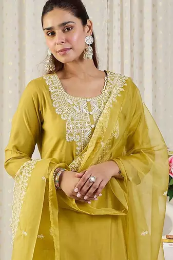 Ethnic Motifs Embroidered Thread Work Straight Kurta With Trousers & Dupatta