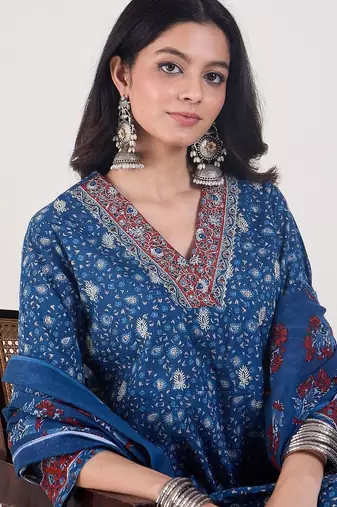 Ethnic Motifs Printed Panelled  Cotton Kurta With Trousers & Dupatta