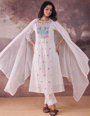 Embroidered Notch Neck Thread Work Pure Cotton Kurta With Trousers & Dupatta 2