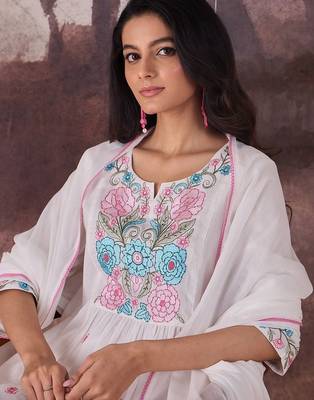 Embroidered Notch Neck Thread Work Pure Cotton Kurta With Trousers & Dupatta 3