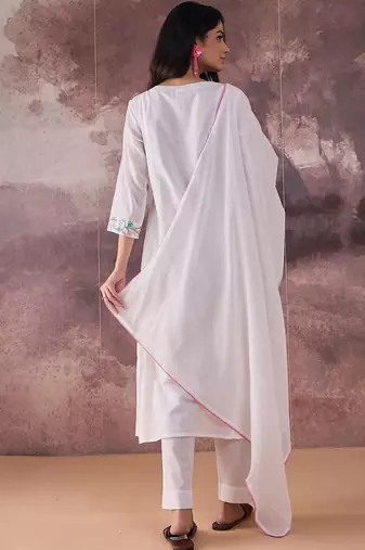 Embroidered Notch Neck Thread Work Pure Cotton Kurta With Trousers & Dupatta