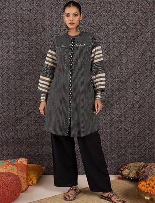 Women Printed Regular Pure Cotton Kurta with Trousers 1