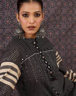 Women Printed Regular Pure Cotton Kurta with Trousers 2