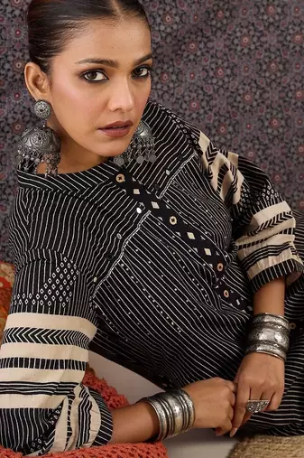 Women Printed Regular Pure Cotton Kurta with Trousers