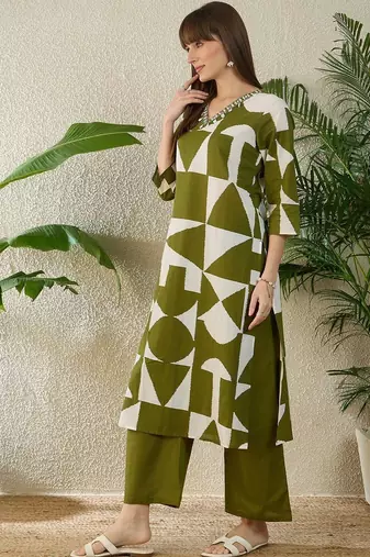 Women Printed Regular Beads and Stones Pure Cotton Kurta with Palazzos