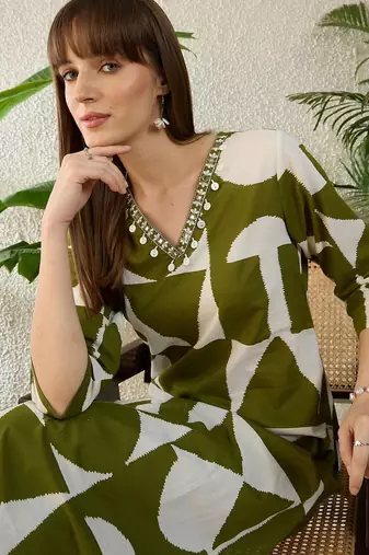 Women Printed Regular Beads and Stones Pure Cotton Kurta with Palazzos