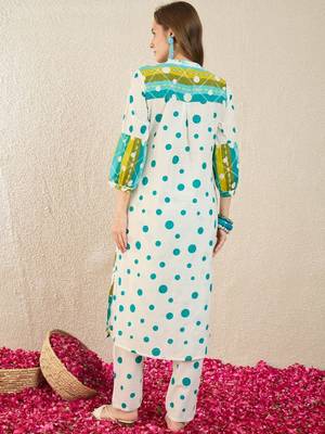 Women Floral Printed Regular Pure Cotton Kurta with Trousers 4