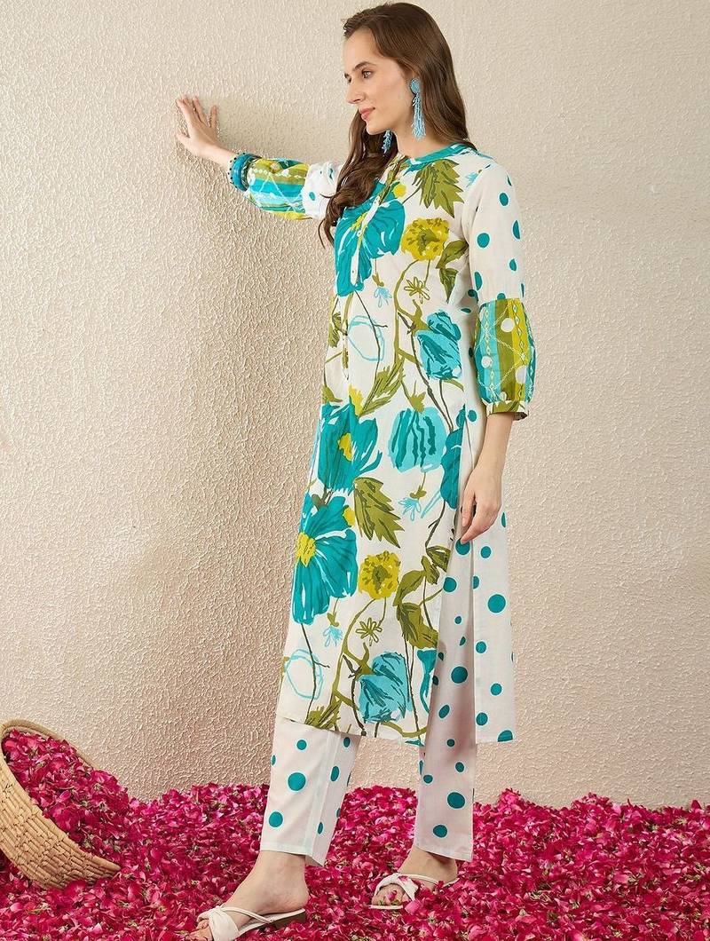 Women Floral Printed Regular Pure Cotton Kurta with Trousers