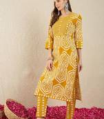 Women Printed Regular Mirror Work Pure Cotton Kurta with Trousers