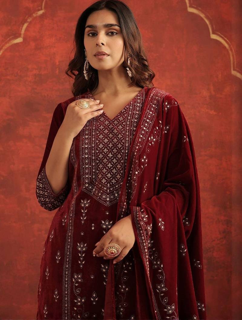 Women Ethnic Motifs Embroidered Kurta with Trousers & Dupatta