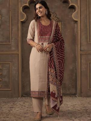 Geometric Yoke Design Thread Work Straight Kurta With Trousers & Dupatta 6