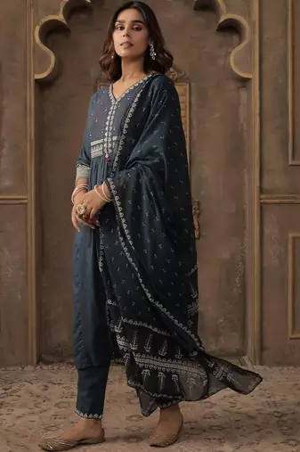 Motifs Embroidered Pure Cotton V-Neck Straight Kurta With Trousers & Dupatta