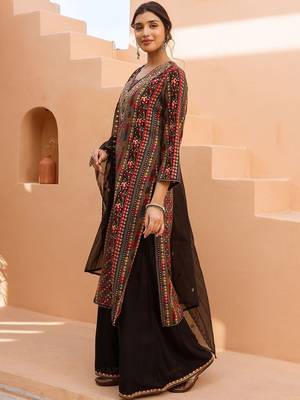 Women Ethnic Motifs Printed Kurta with Palazzos & Dupatta 3