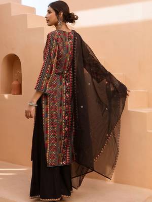 Women Ethnic Motifs Printed Kurta with Palazzos & Dupatta 4