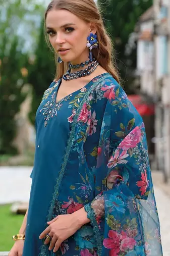 Women Floral Embroidered Kurta with Trousers & Dupatta
