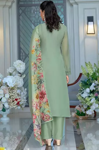 Women Floral Embroidered Regular Thread Work Kurta with Trousers & With Dupatta