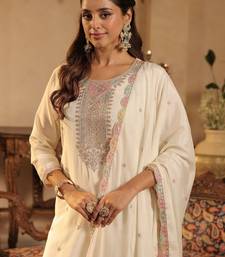 Women Ethnic Motifs Embroidered Kurta with Sharara