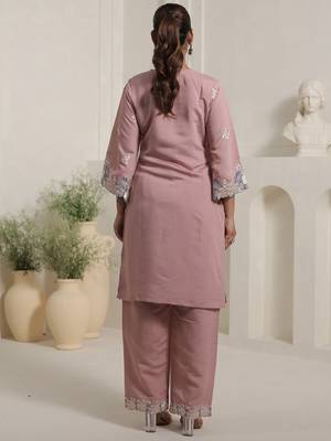Women Floral Embroidered Straight Kurta with Palazzo 5