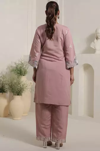 Women Floral Embroidered Straight Kurta with Palazzo